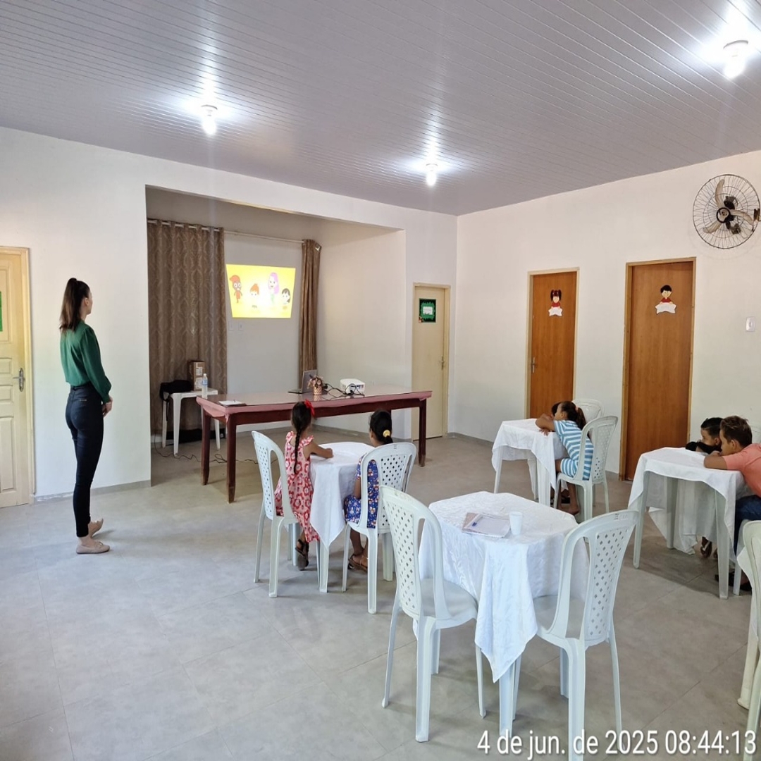 Crianças do CRAS participam de oficina sobre manejo correto de resíduos sólidos